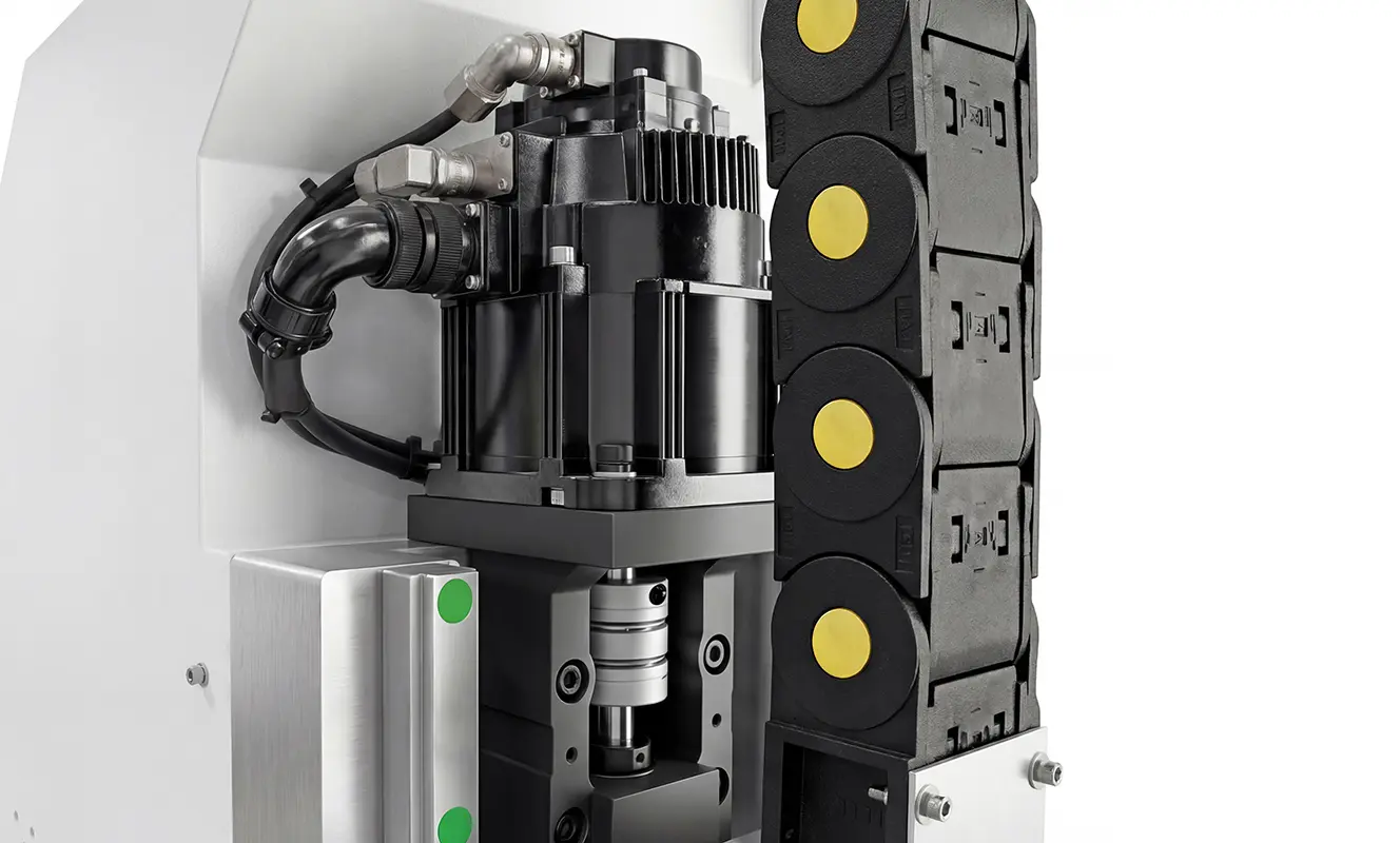 The Spire CNC router uses a servo configuration with independent drives for the X and Z axes and dual drives for the Y axis. This dual-drive configuration helps ensure balanced movement on both sides of the gantry, which is particularly important for a larger working area where both sides of the gantry need to remain synchronized.