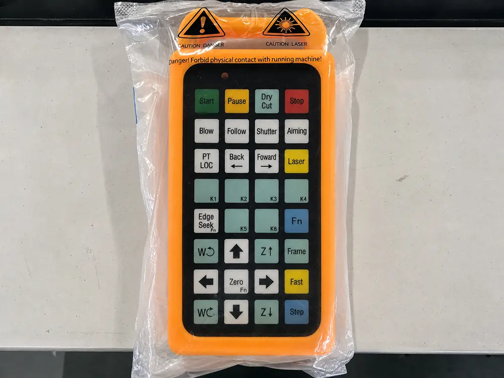 BOCHU WKB-V6 wireless handheld controller BOCHU WKB-V6 wireless handheld controller for the large-format fiber laser cutting machine