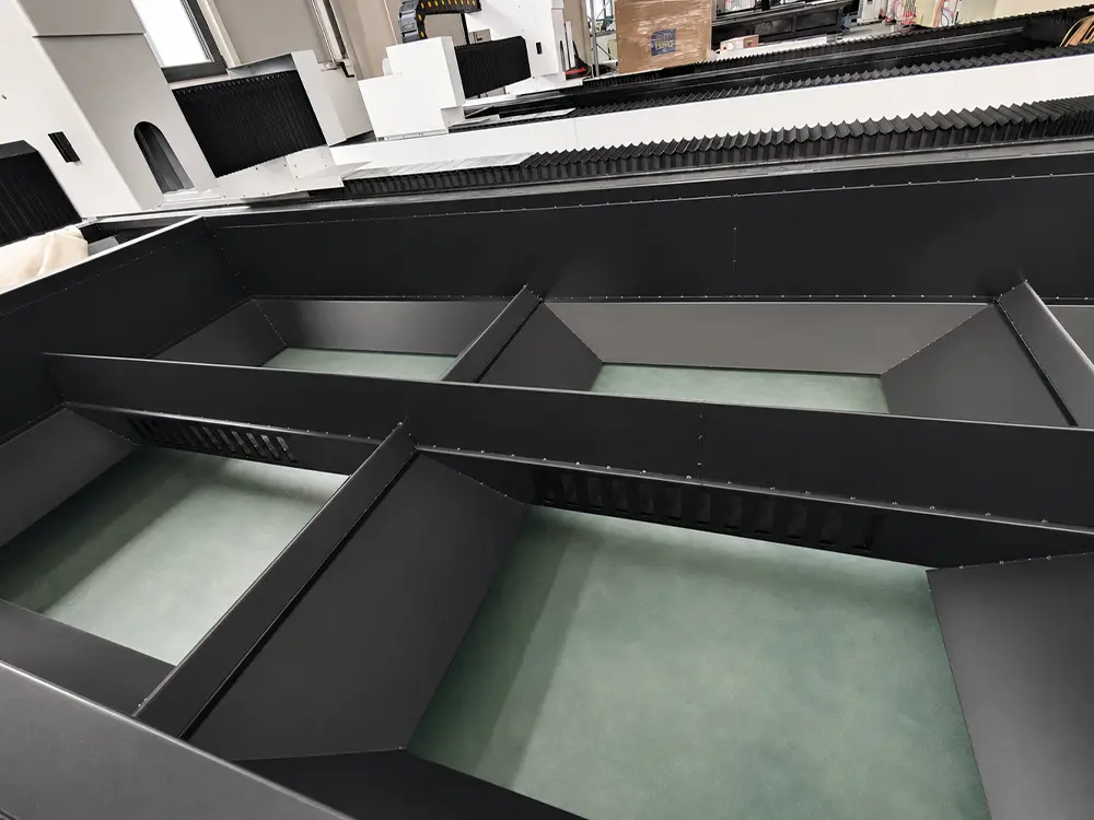 High-rigidity machine bed High-rigidity machine bed of the 5x10ft fiber laser metal sheet cutting machine