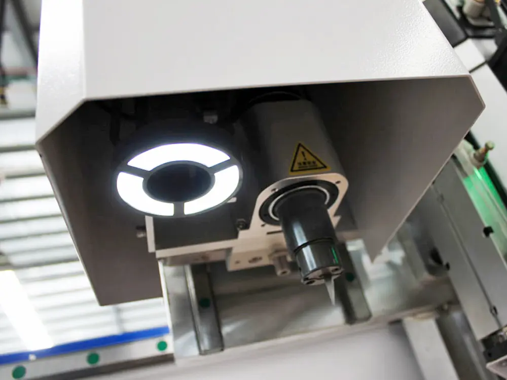 Oscillating tool and ccd vision system Oscillating tool and ccd vision system