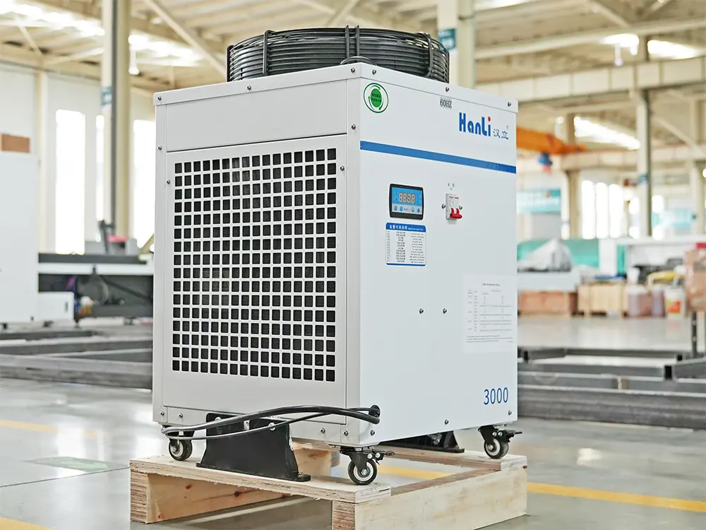Front view of Hanli 3000W water chiller