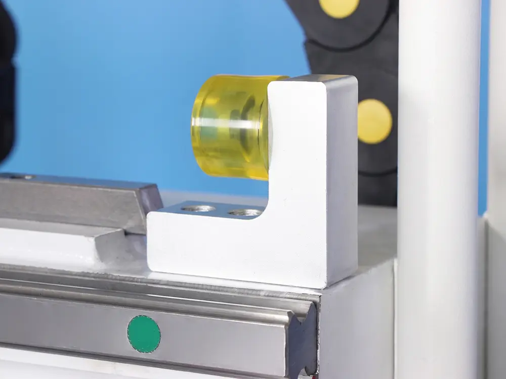 Travel limit buffers Travel limit buffers of the 4-station ATC CNC wood router