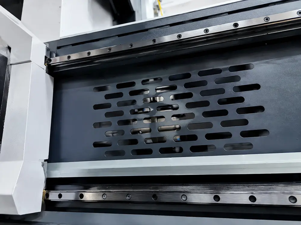 Fume extraction system Fume extraction system of the 3-chuck fiber laser tube cutting machine with bevel cutting