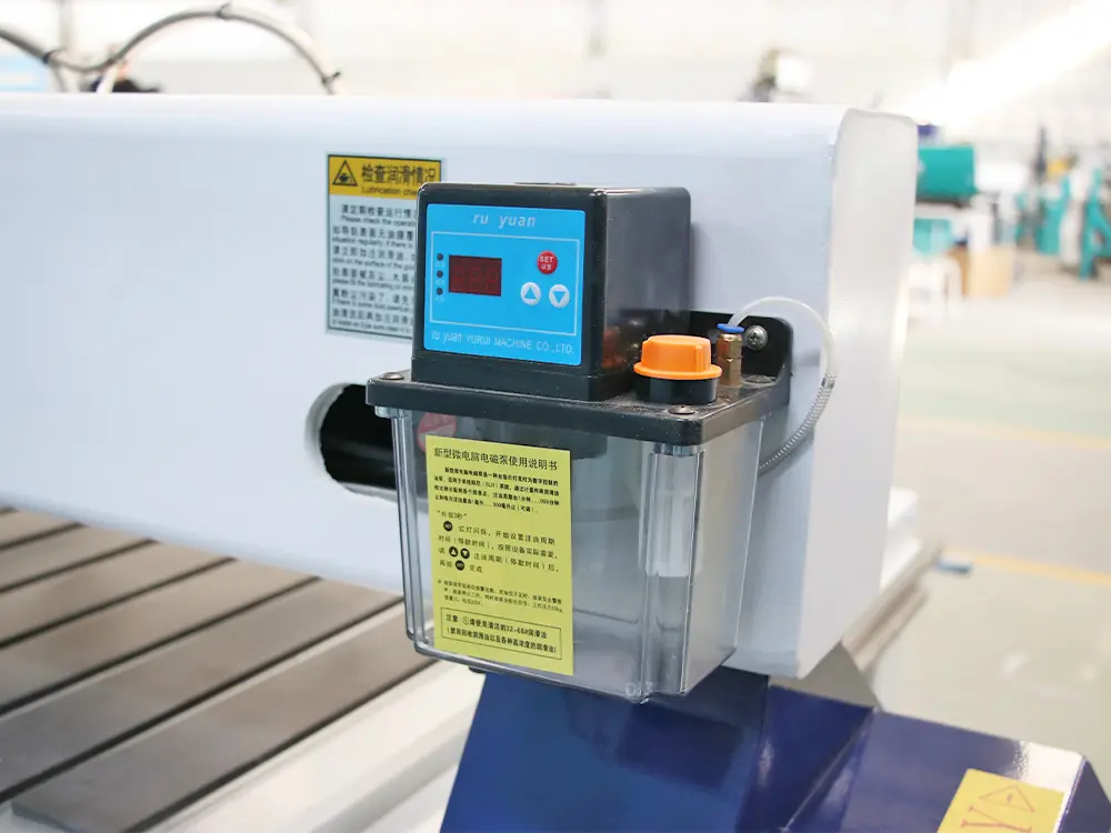 Automatic electric lubricator Automatic electric lubricator for CNC router