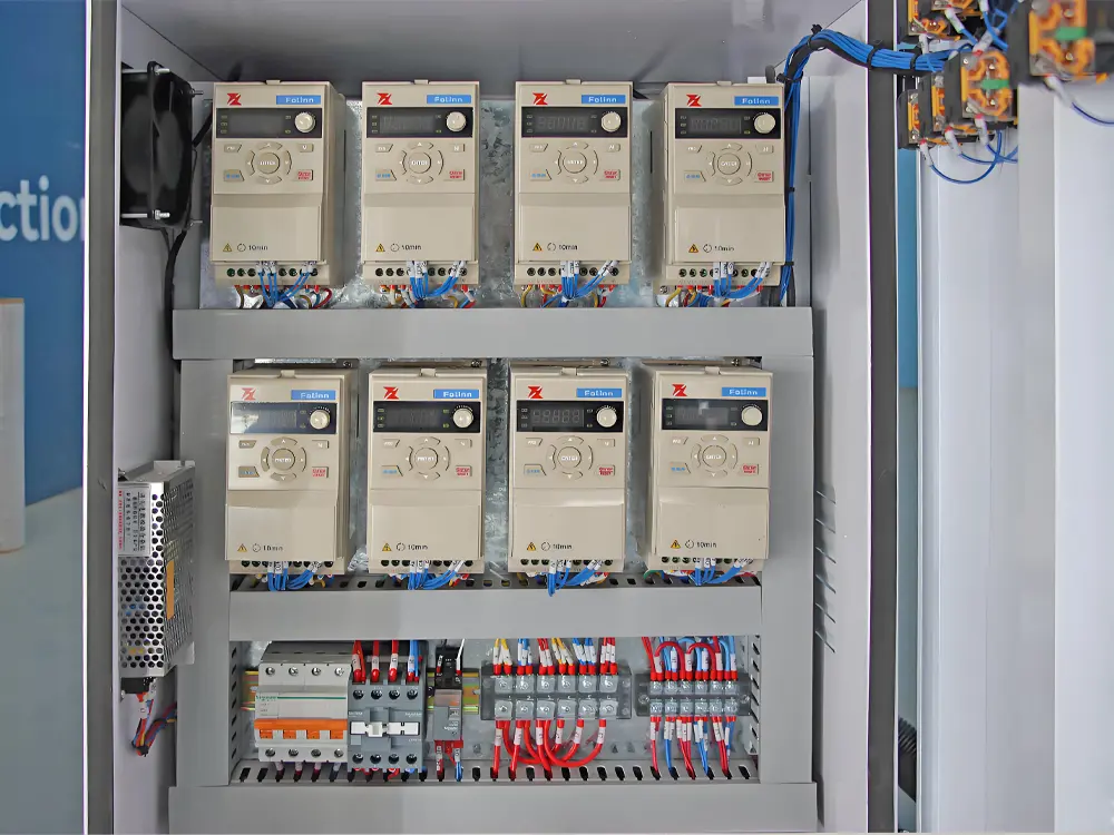 Eight high-torque Fuling inverters Eight high-torque Fuling inverters for CNC router