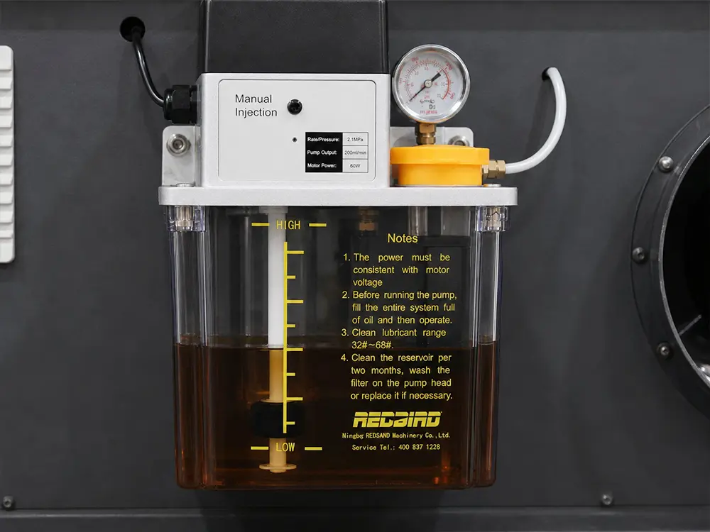 Automatic lubrication system Automatic lubrication system of the classic fiber laser sheet & tube cutting machine