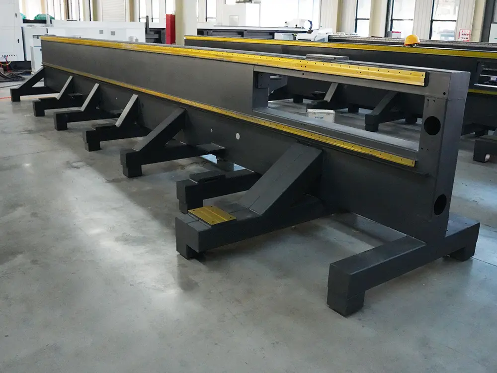 Heavy-duty side-mounted machine bed of the 2-chuck fiber laser tube cutting machine with feeding system