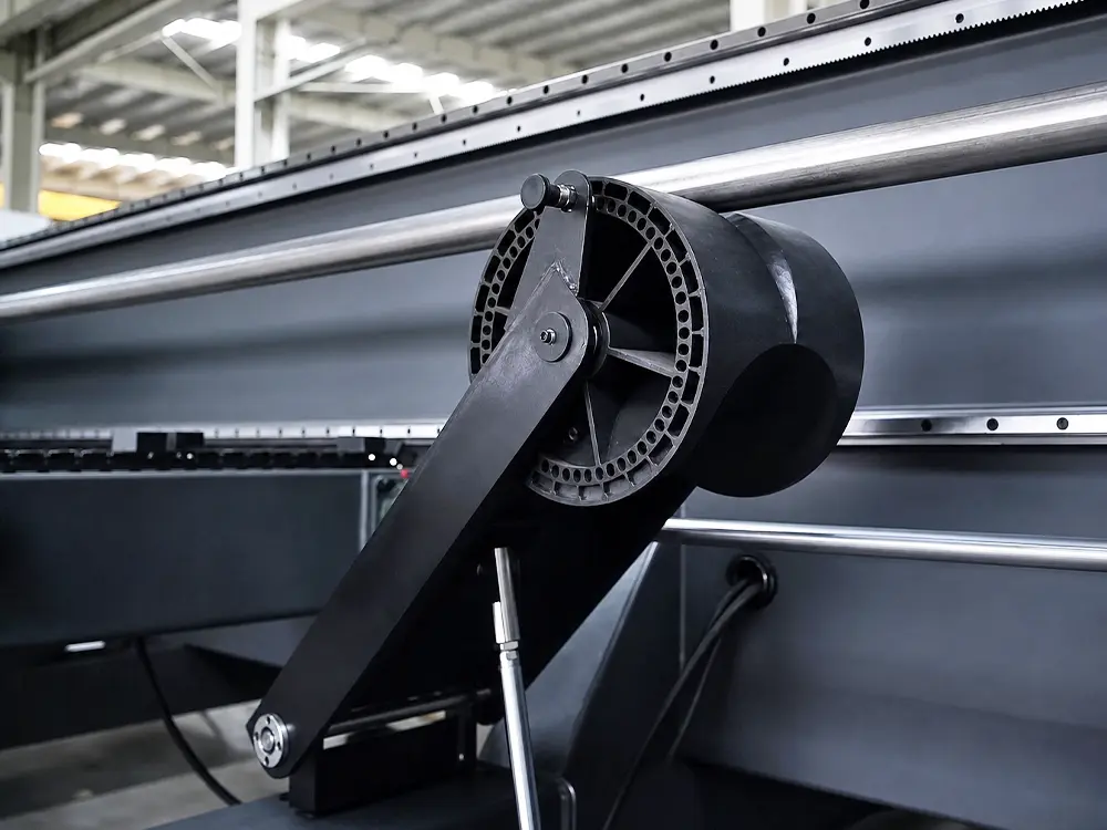 Follow-up support device (U-shaped rollers)