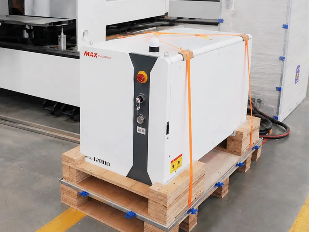 Maxphotonics (Max) 12,000W fiber laser source of the 3-chuck fiber laser tube cutting machine