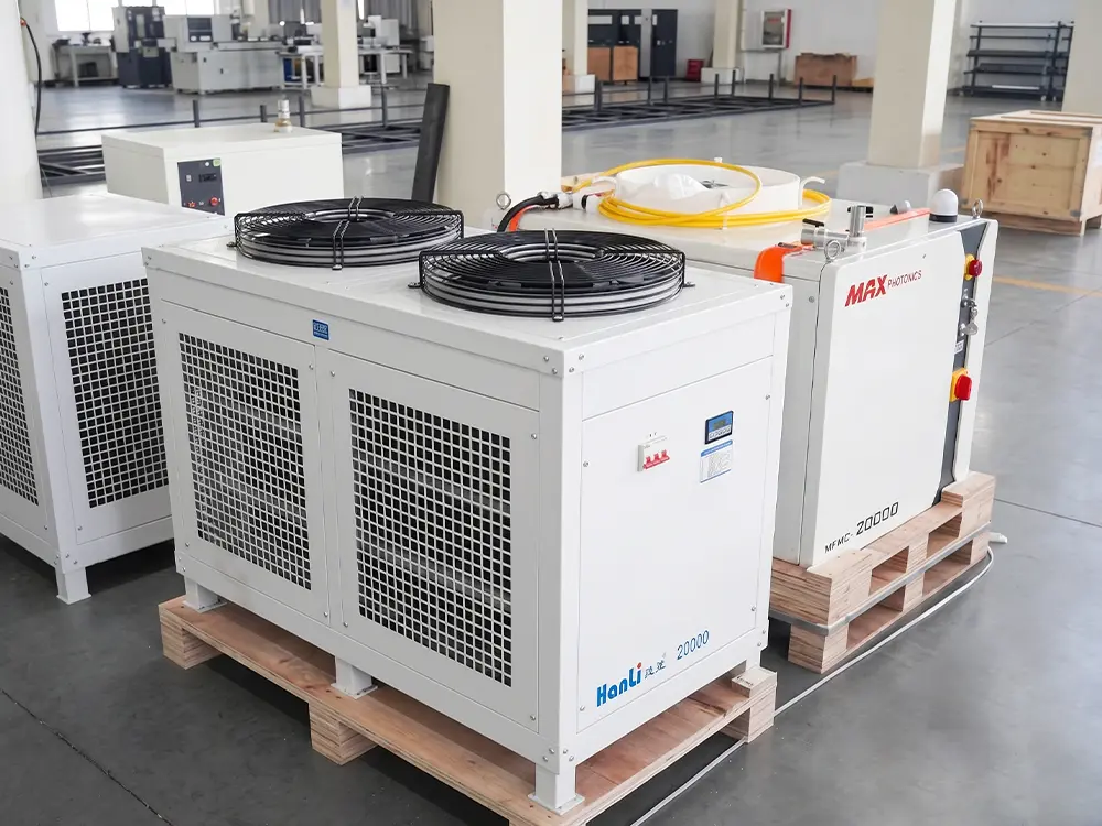 Hanli industrial-grade chiller for the CK-13033-GRH large-scale all-in-one fiber laser cutting machine