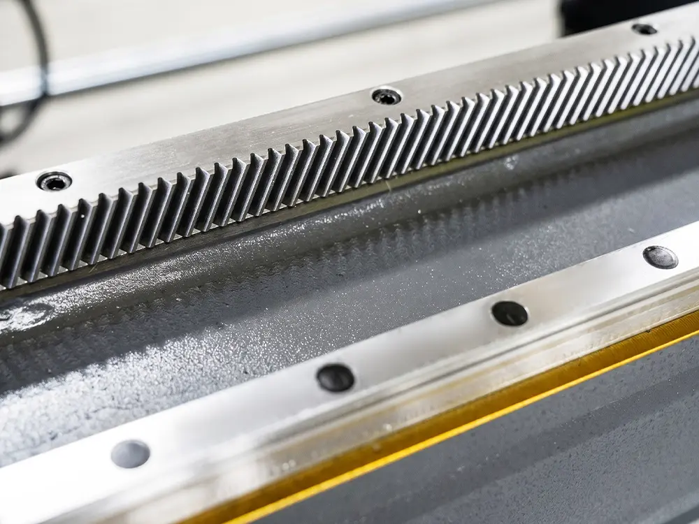 High-precision guideways and racks of the CK-13033-GRH large-scale all-in-one fiber laser cutting machine