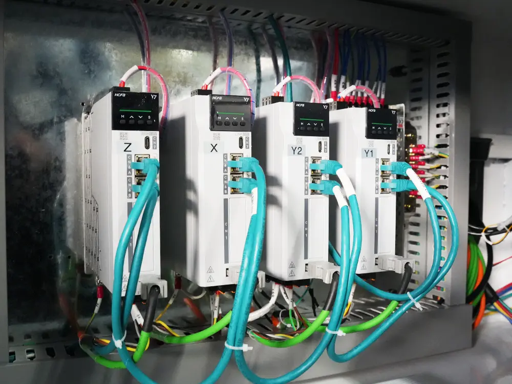 HCFA servo drive HCFA servo drive of the small affordable fiber laser tube cutting machine