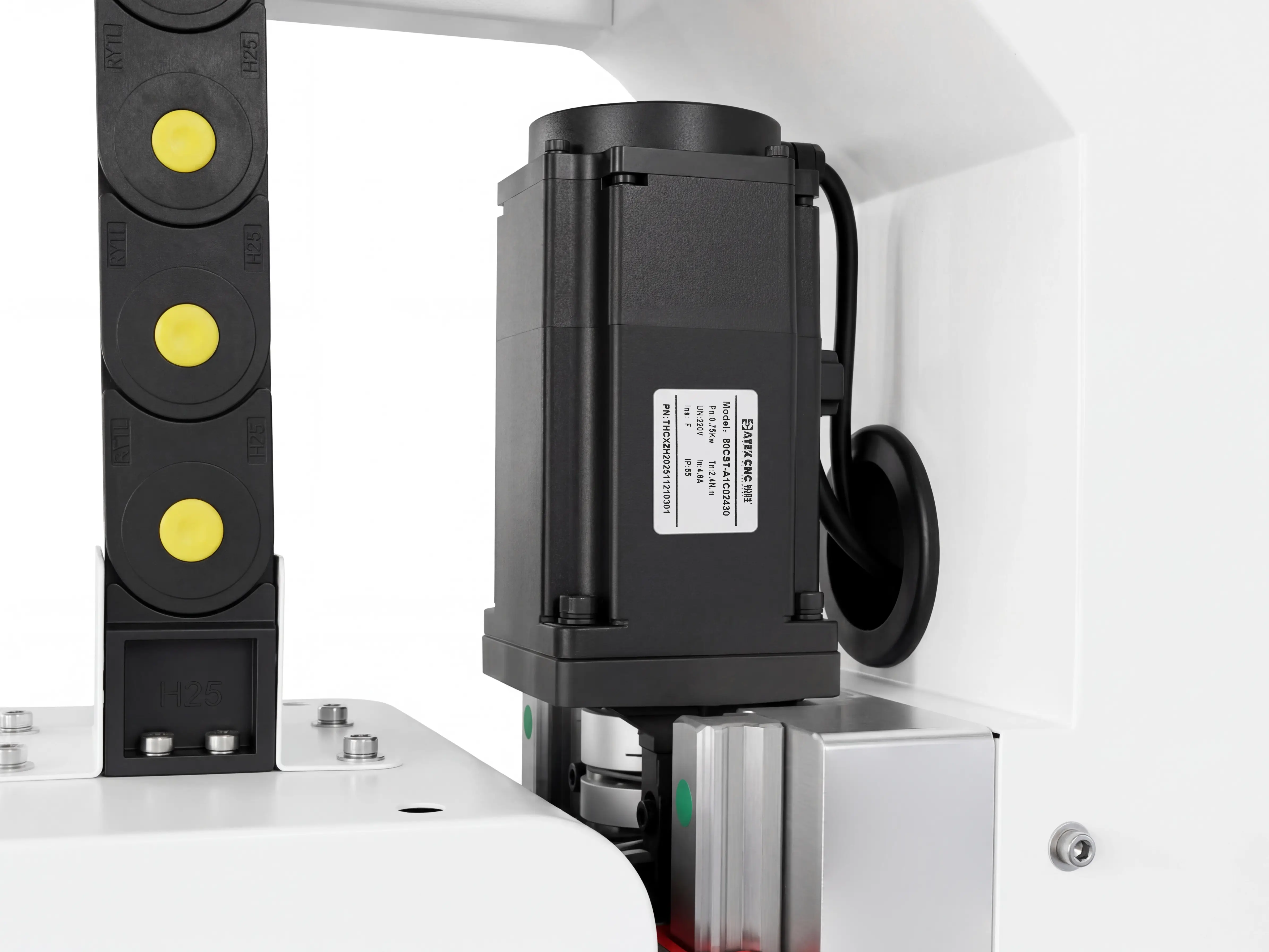 CATEKCNC self-developed 750W servo motor for Z-axis of Spire 1520 CNC router