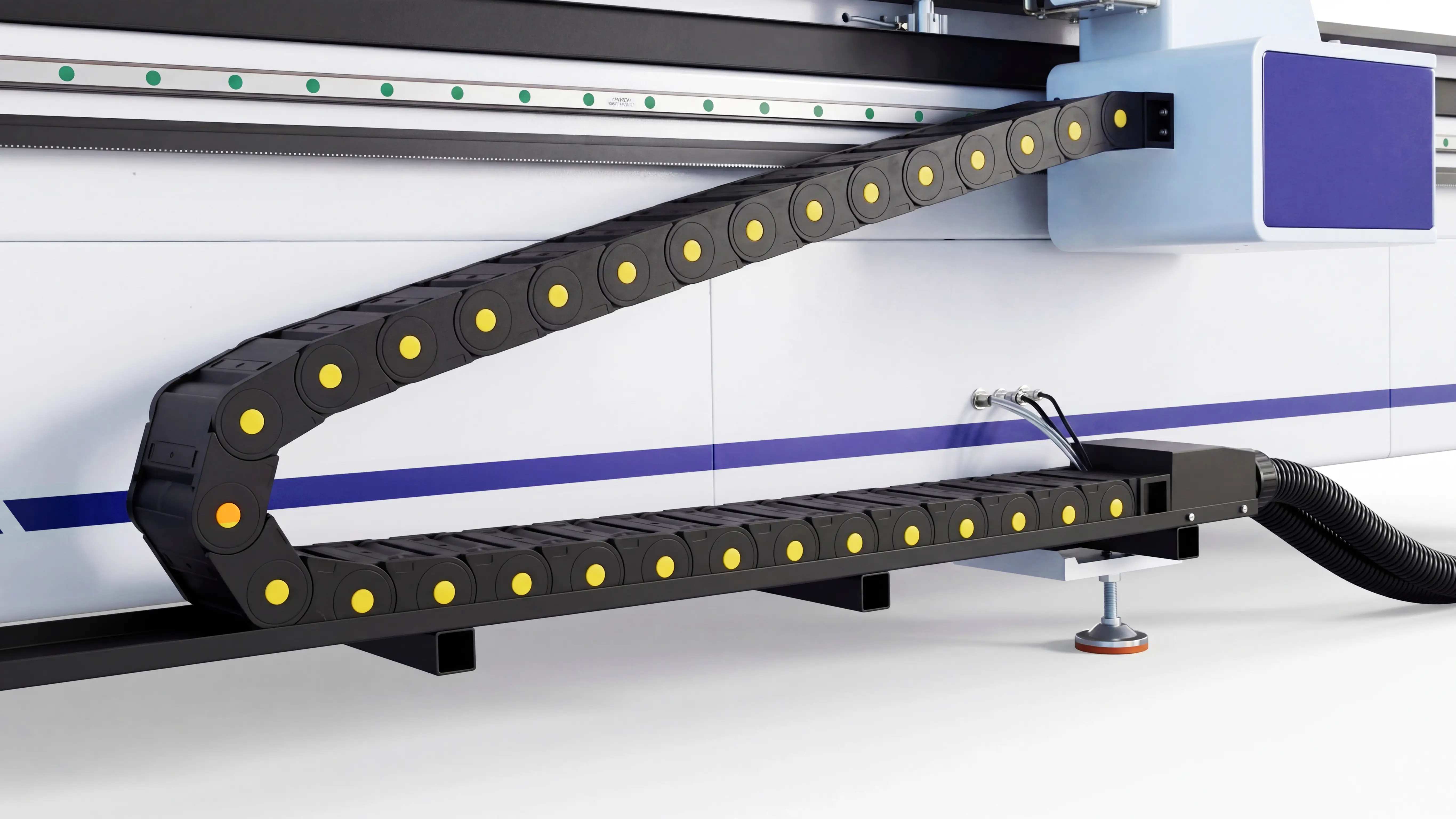 Fully enclosed high-strength cable carrier of Spire 1530 CNC nesting machine