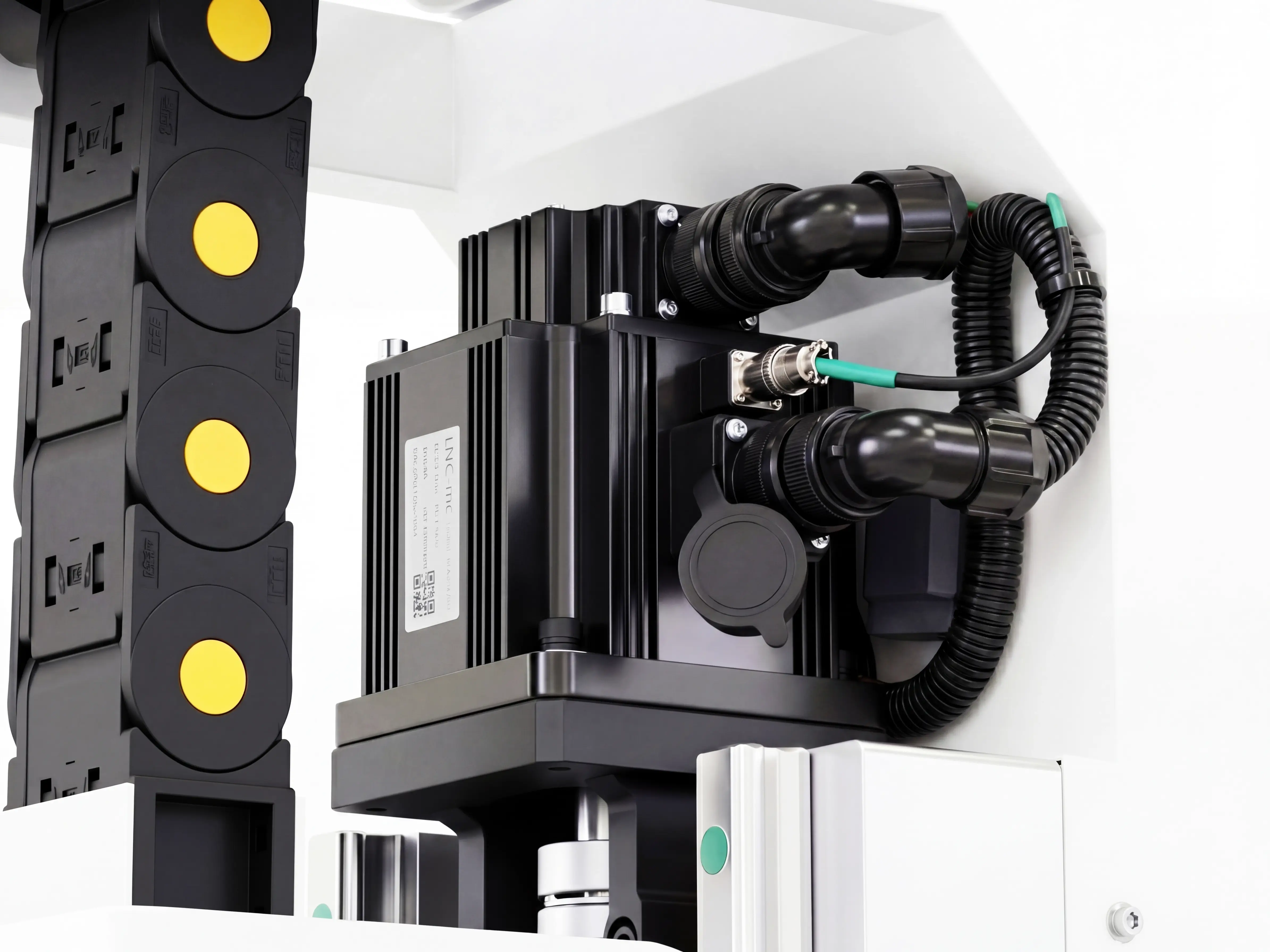 Taiwan LNC 1500W servo motor for Z-axis of Spire 1530 CNC nesting machine