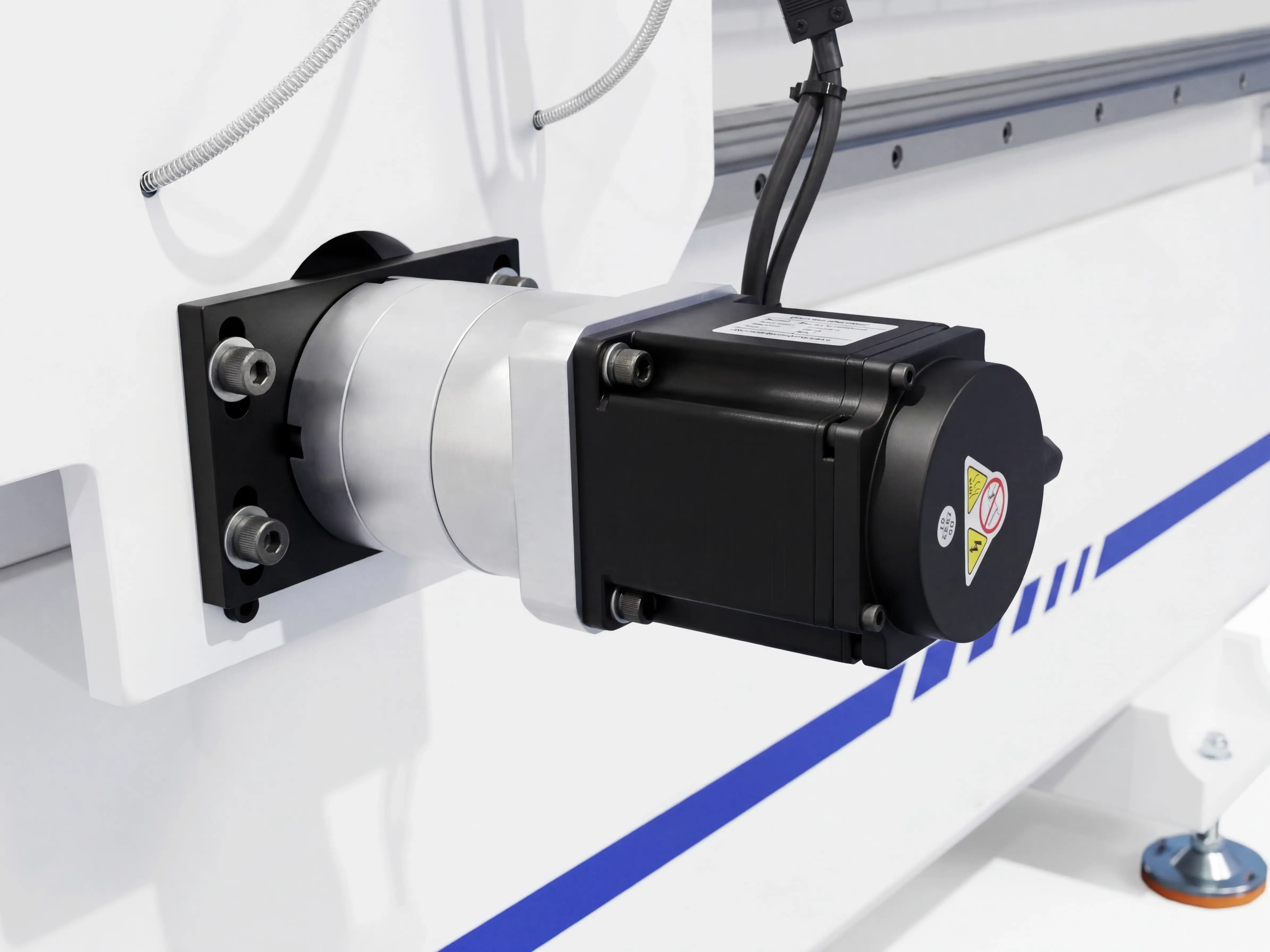 CATEKCNC self-developed 750W servo motor for Y-axis of Spire 1325 CNC router