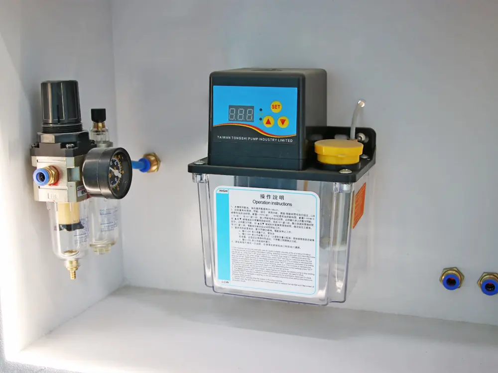 Automatic lubricater Automatic lubricater