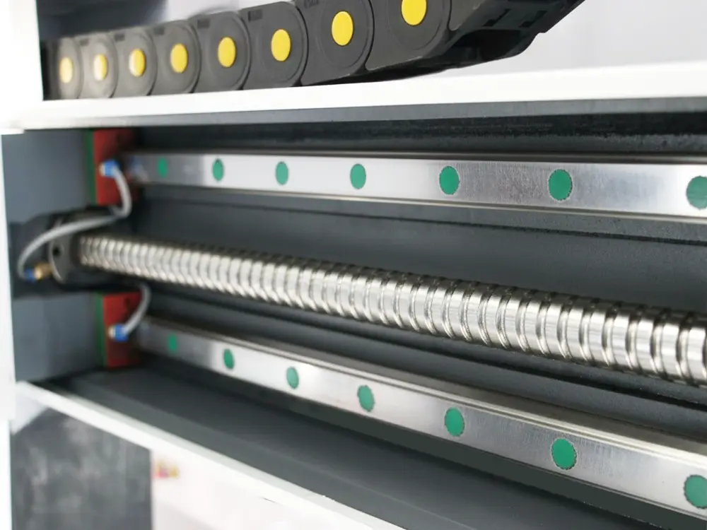 Taiwan HIWIN linear guideways and TBI ball screws Taiwan HIWIN linear guideways and TBI ball screws