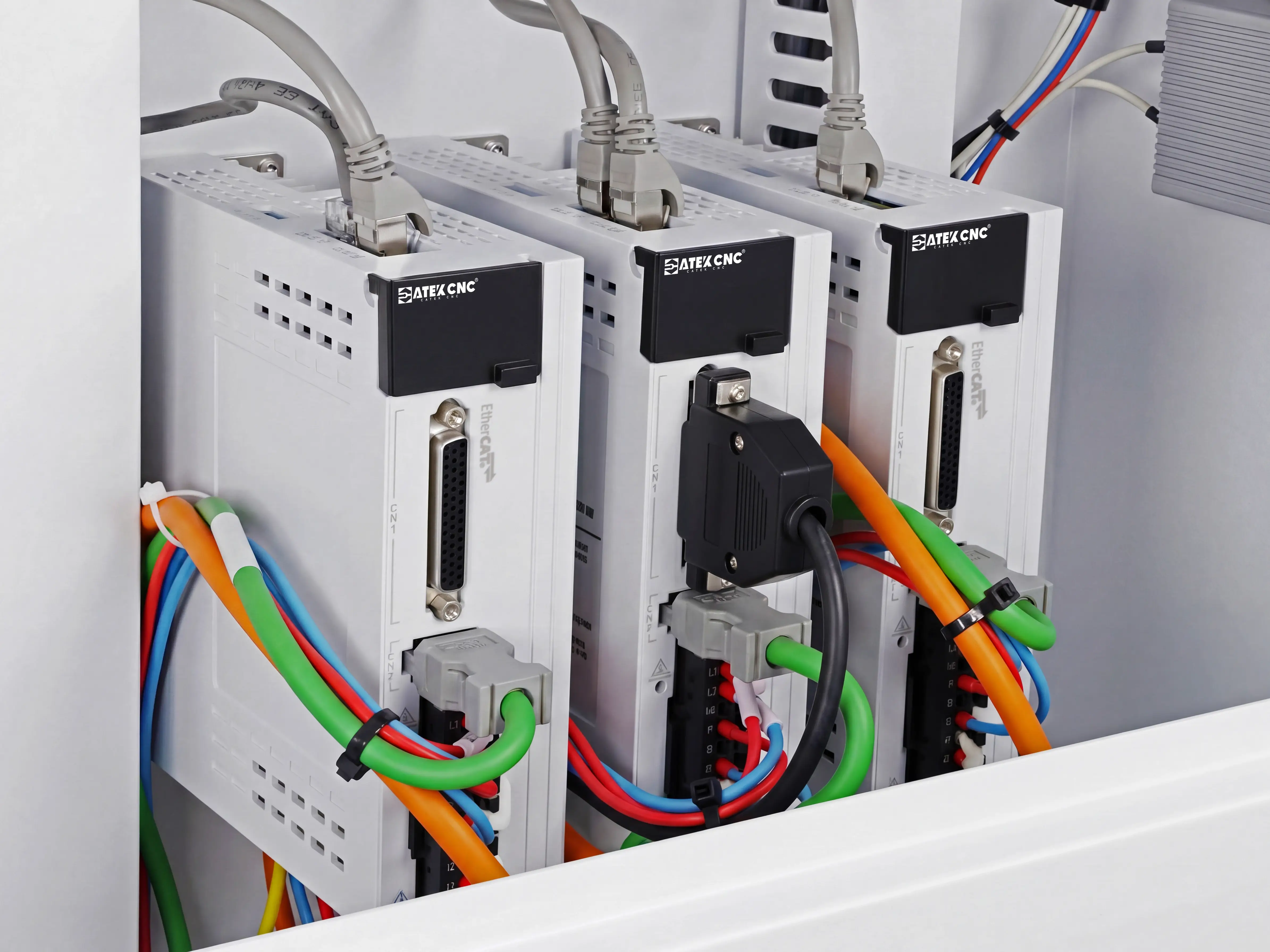 CATEKCNC self-developed 1500W servo drive for linear axis of Spire 1530 ATC CNC wood lathe