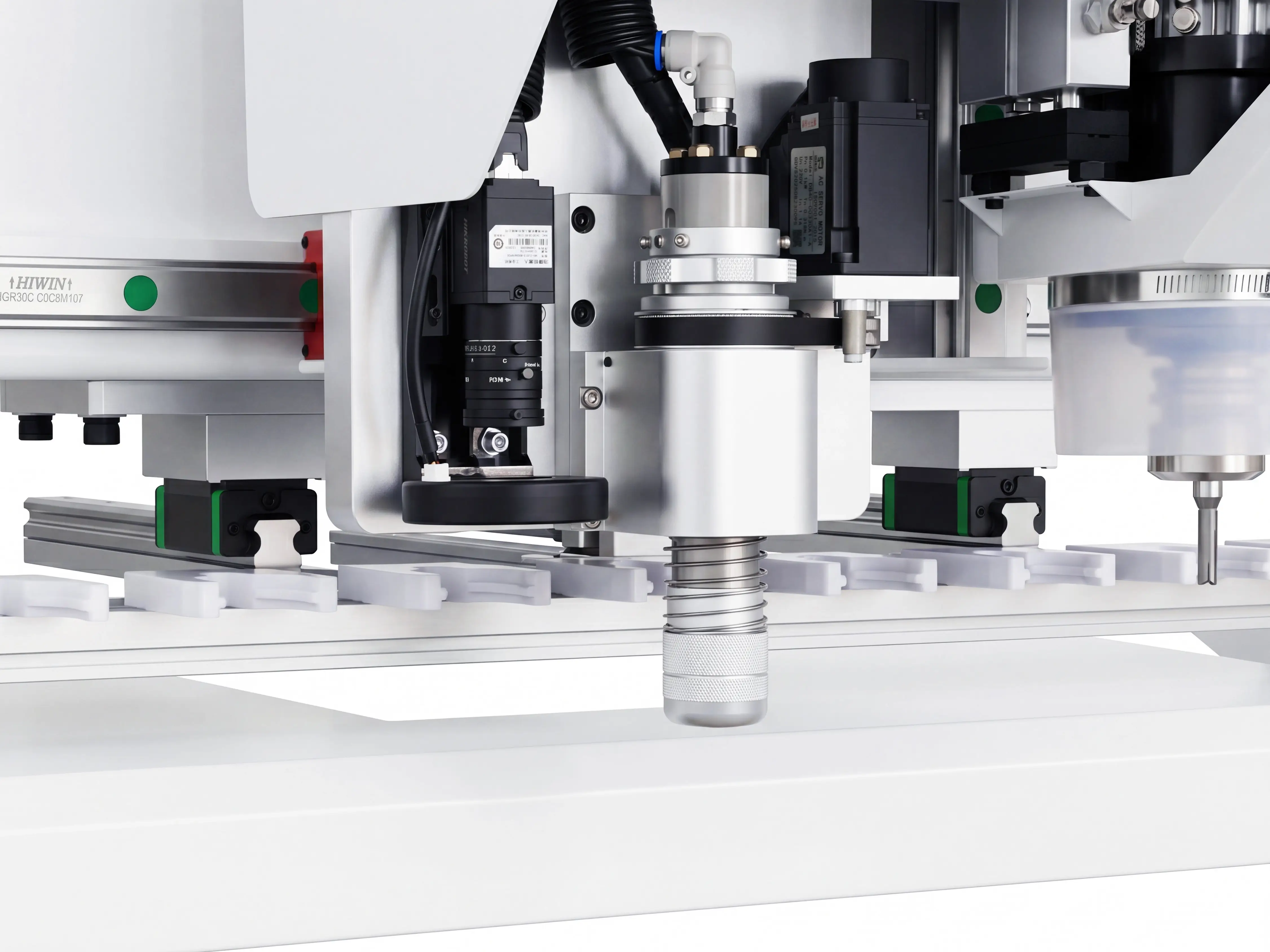Pneumatic oscillating cutter and CCD vision system of Spire 2030 ATC CNC router with oscillating cutter