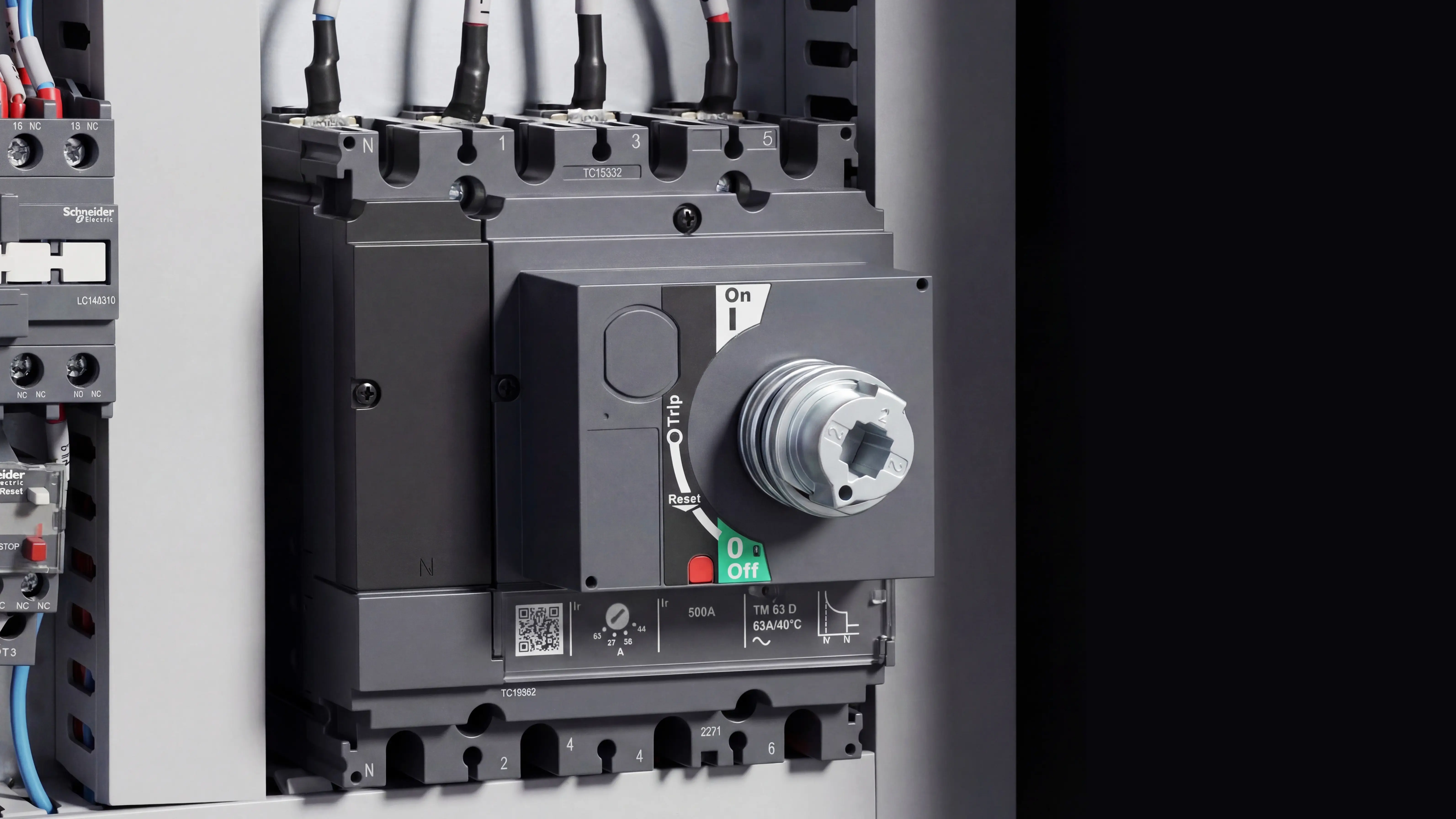 Interlock and short-circuit protection switch of Spire 1325 CNC router