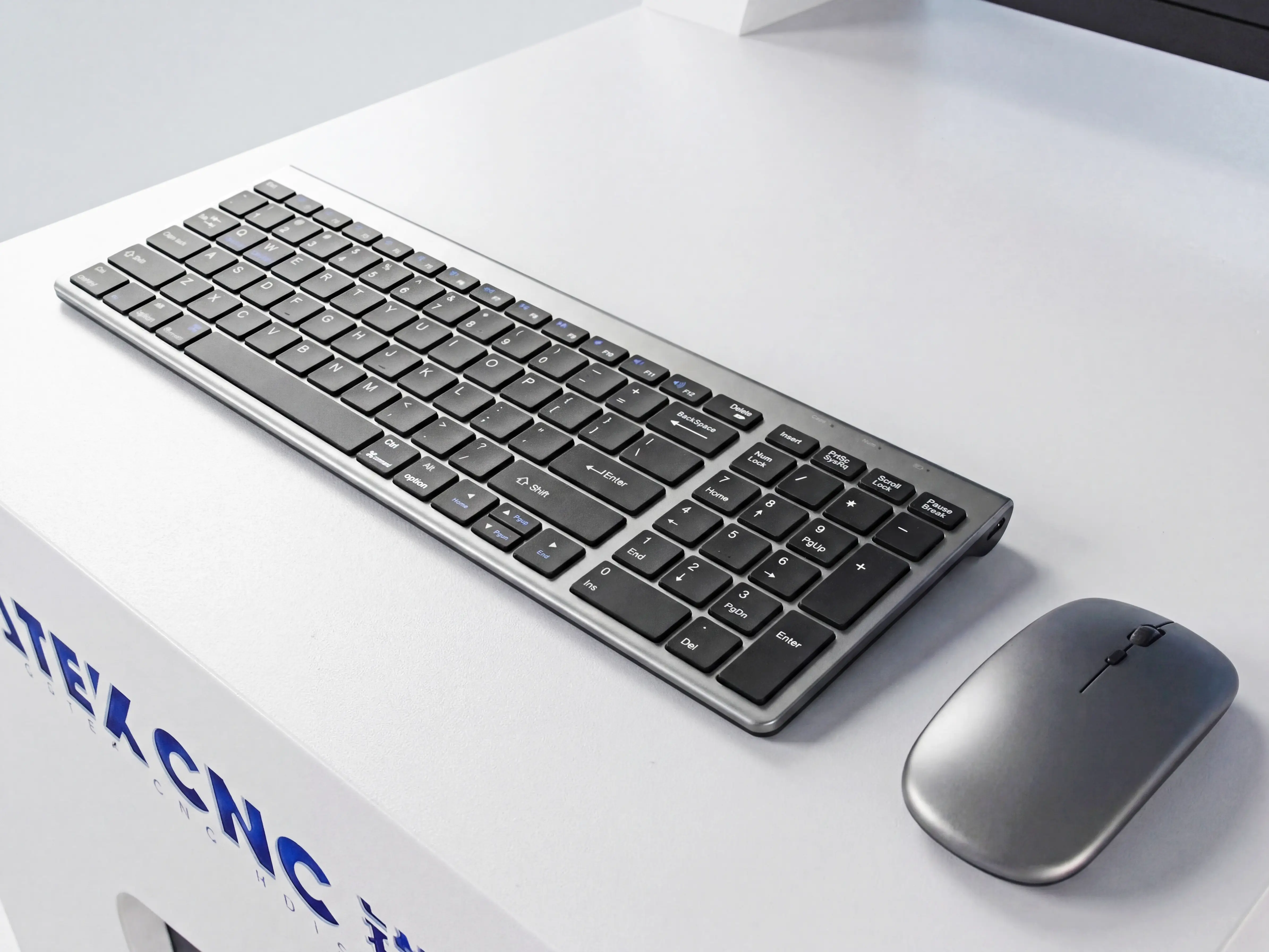 Wireless keyboard and mouse for Spire 1325 4-axis CNC router with swing head and rotary 4th axis
