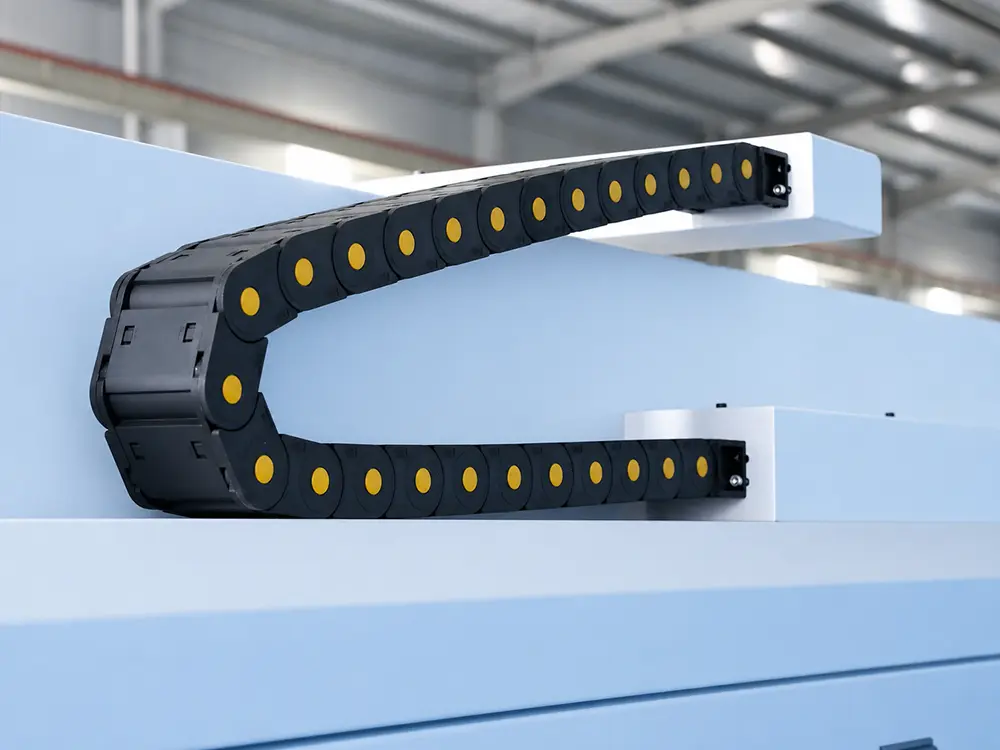 Cable carriers Cable carriers of the external-tool thread whirling machine