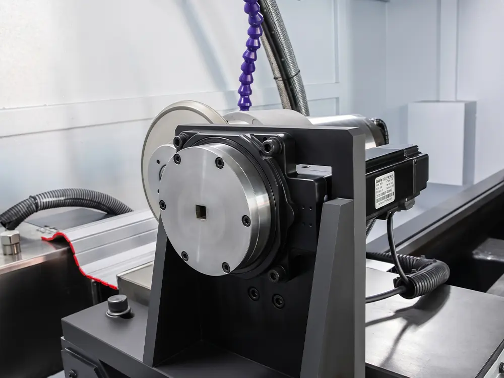 Customized steady rest Customized steady rest of the external-tool thread whirling machine