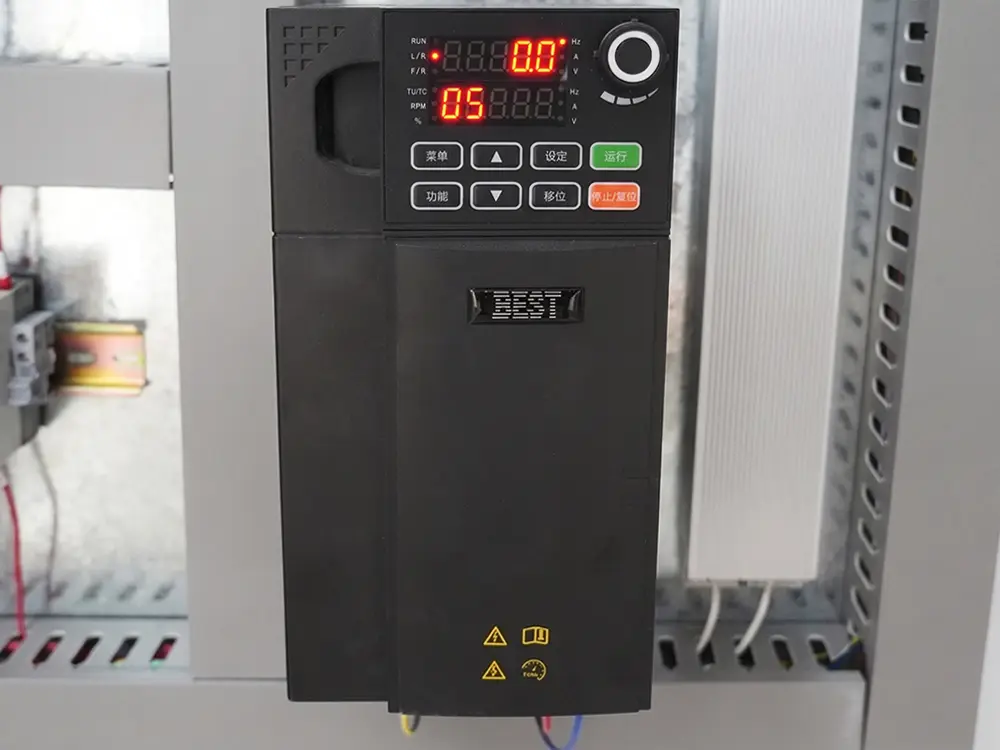 BEST Variable Frequency Drive (VFD) The spindle is precisely speed-controlled by a BEST variable frequency drive (VFD).