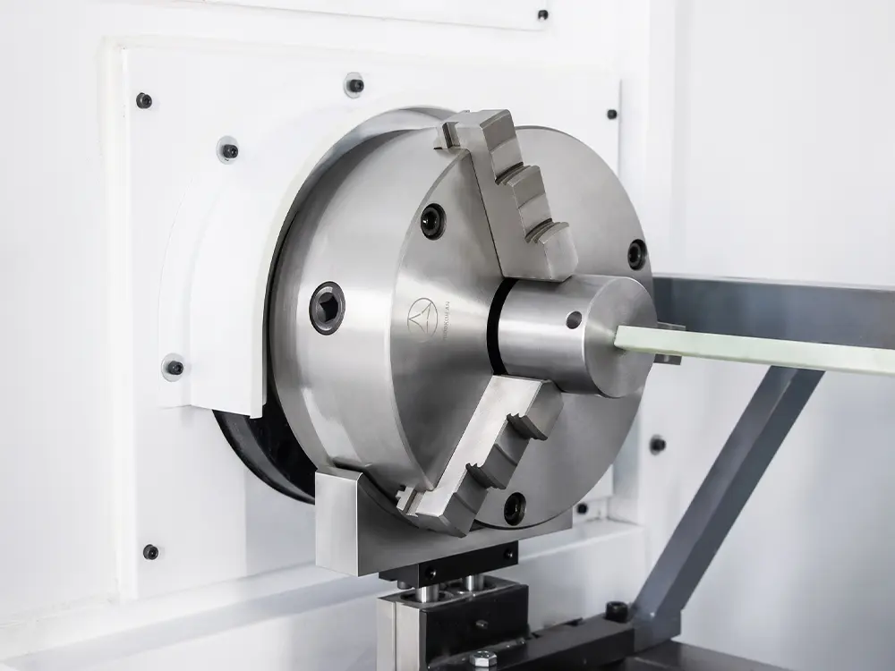 Headstock chuck Headstock chuck of the external-tool thread whirling machine