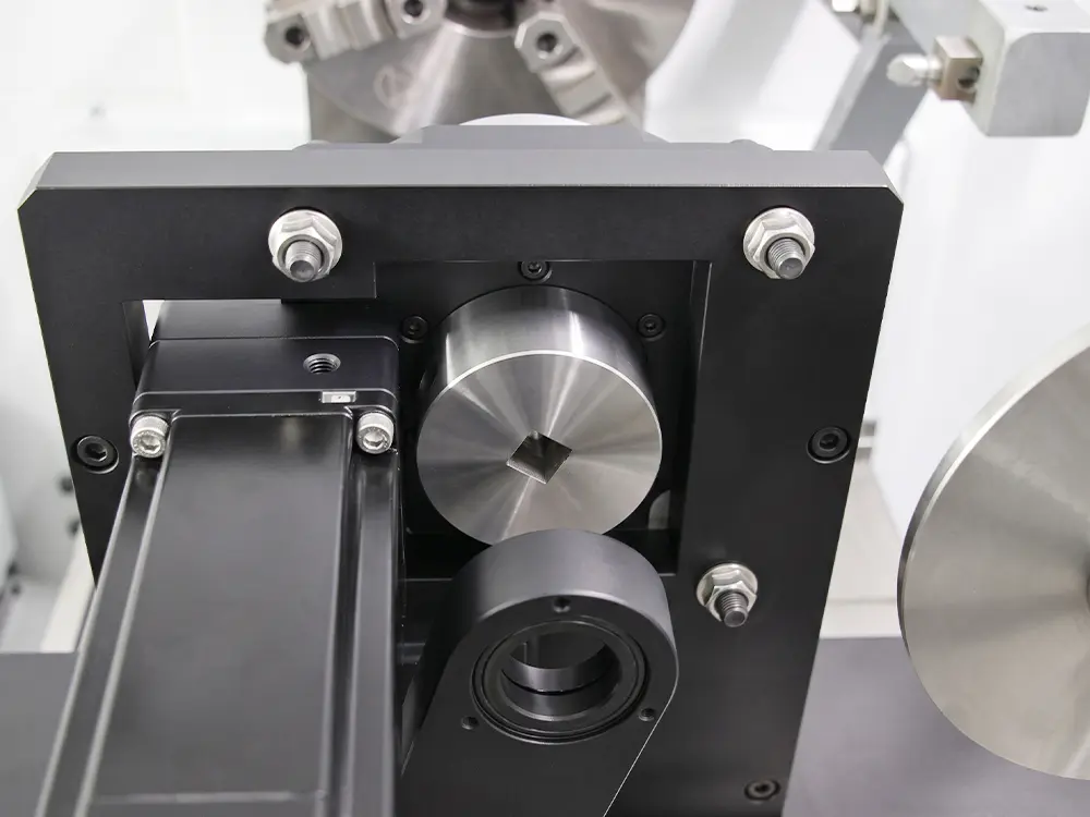 Customized steady rest Customized steady rest of the external-tool thread whirling machine