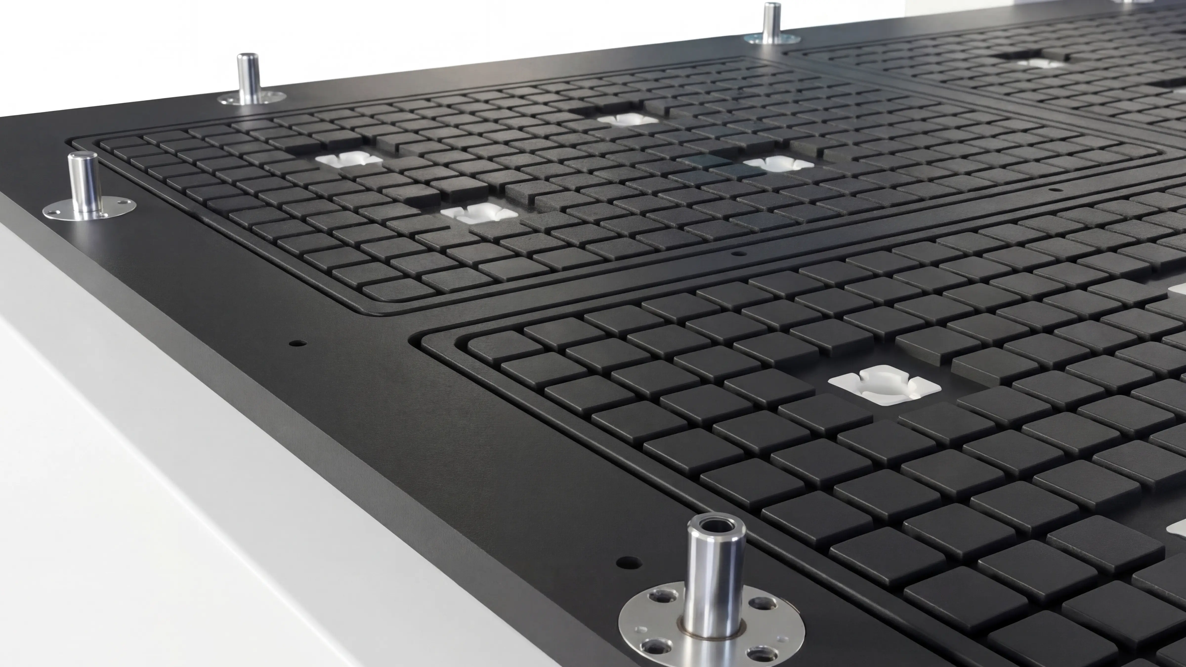 4+2 positioning cylinders of Spire 1325 CNC wood router