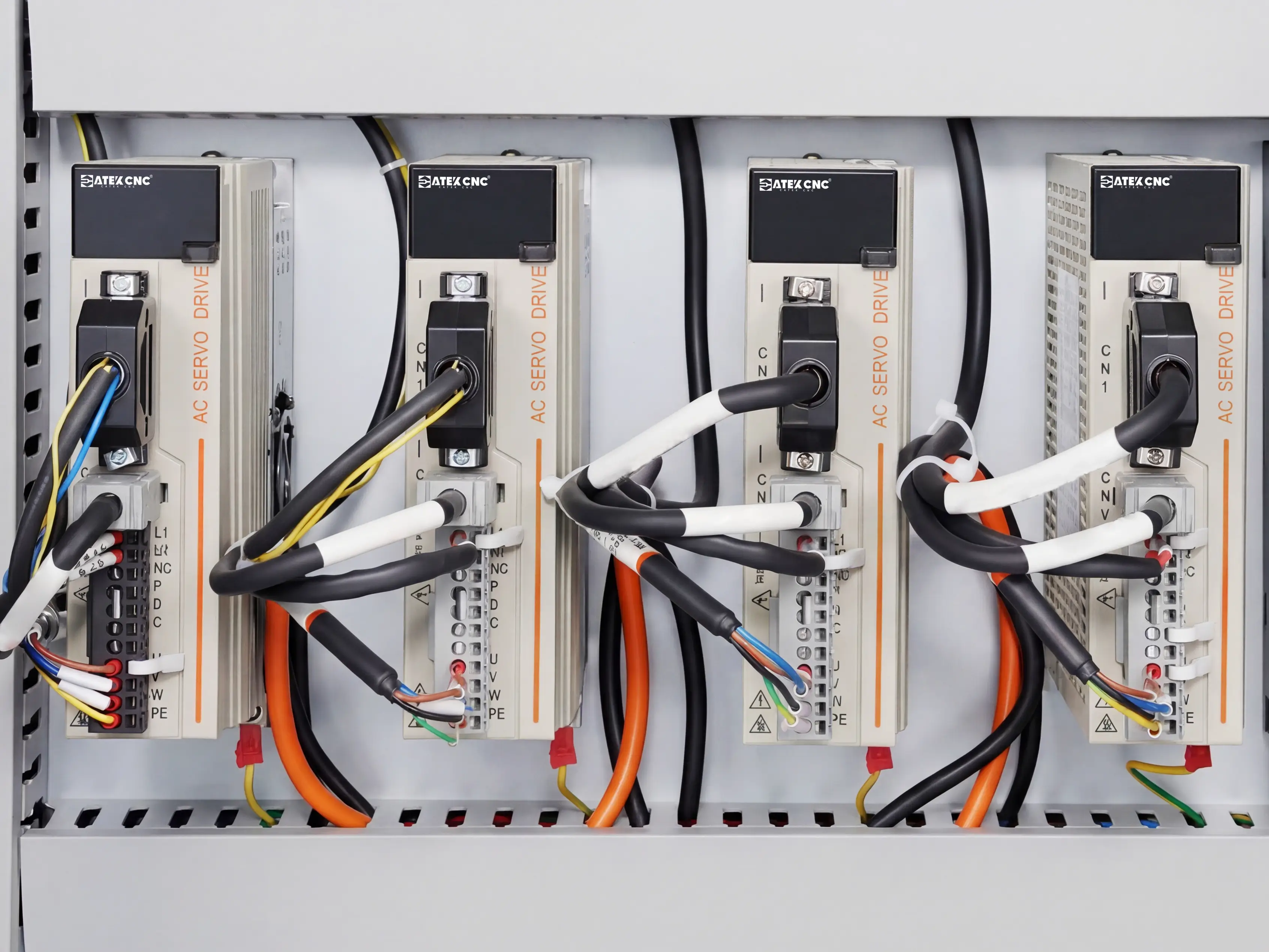 CATEKCNC self-developed 750W servo drive of Spire 1325 CNC router