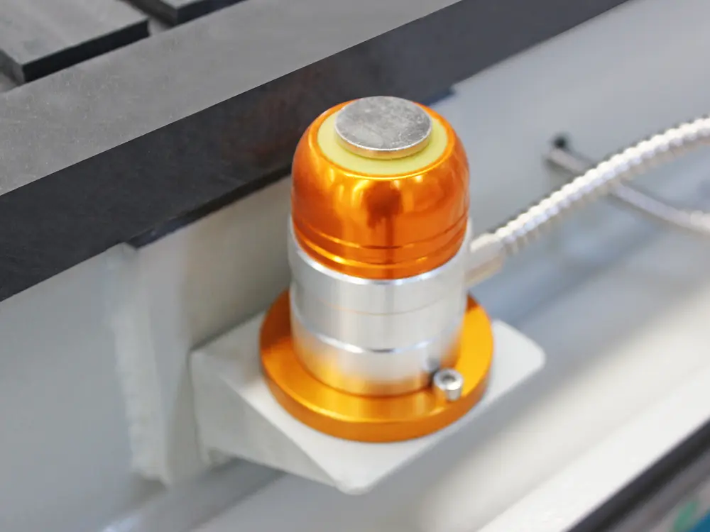 Automatic tool setter Automatic tool setter