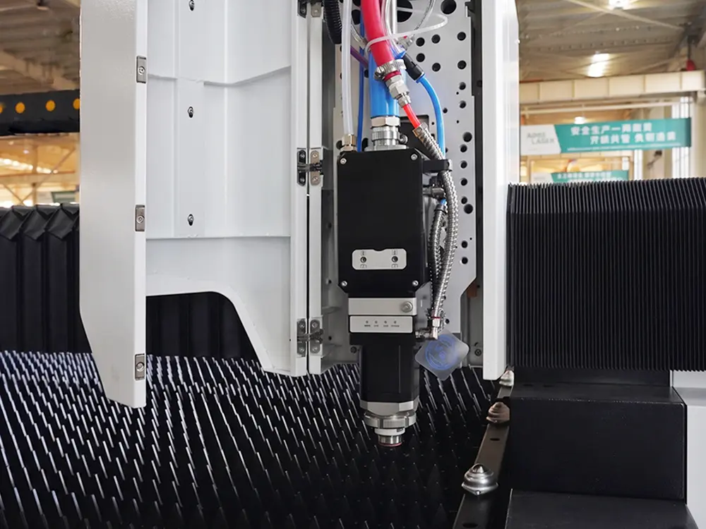 Cost-Effective Classic 5×10ft Fiber Laser Sheet Metal Cutting Machine