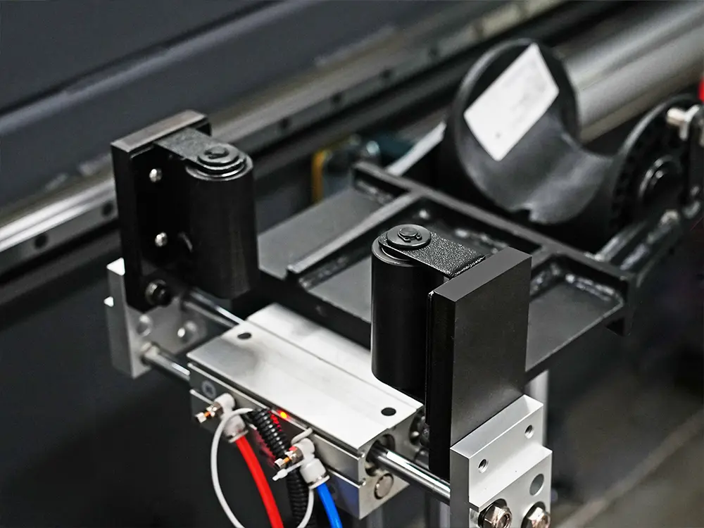 Fiber Laser Cutting Machine for High-Speed Batch Cutting of Small-to-Medium Diameter Metal Tube