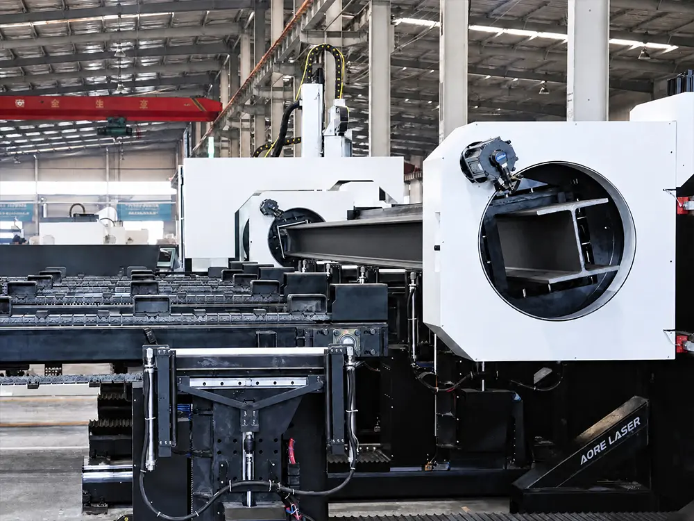 Industrial Large 4-Chuck Fiber Laser Tube Cutting Machine With Automatic Feeder