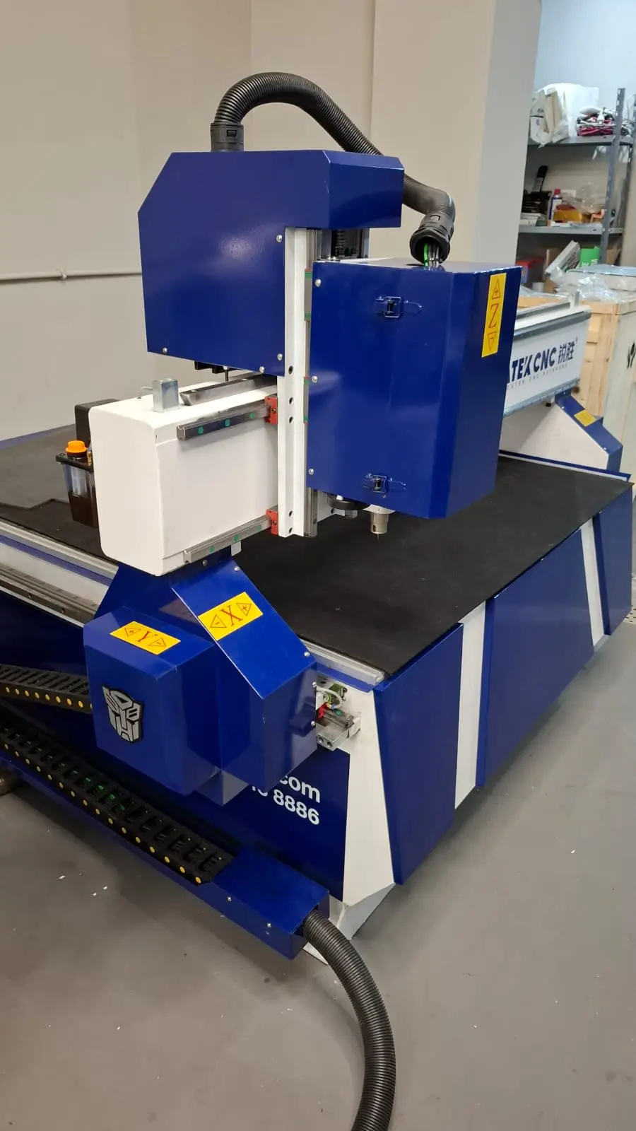 The CNC wood router machine with oscillating tool purchased by an Argentinian customer