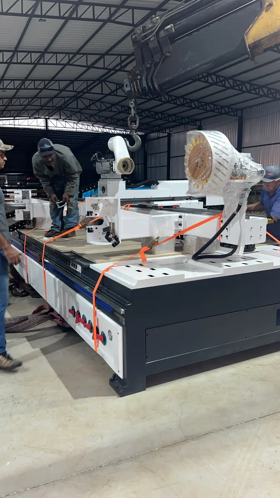 The Brazilian customer received the ATC CNC Router