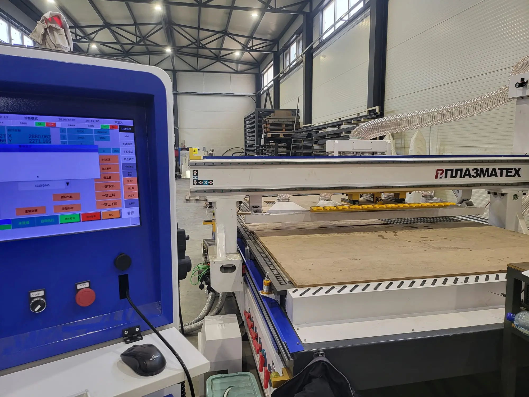The Serbian customer purchased a CNC wood router with a rotary 4th axis