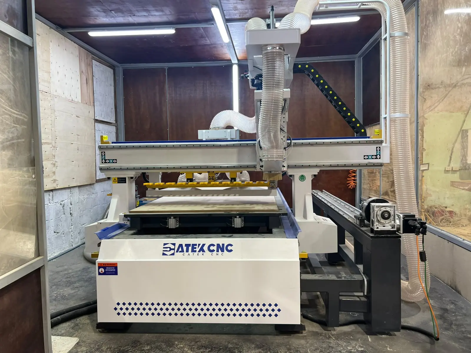 CNC router machine