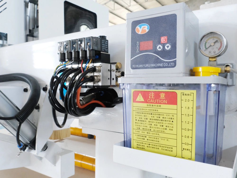 Automatic lubrication oil pot for CNC wood router Automatic lubrication oil pot for CNC wood router