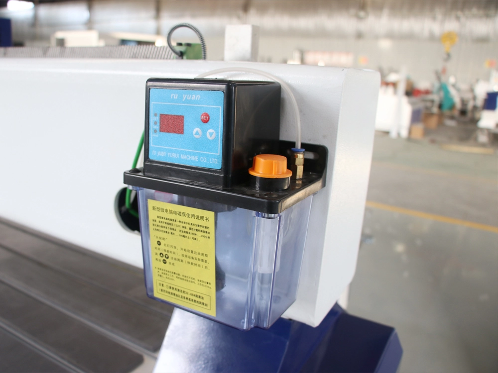 Electric lubricating oil pot for 4x8 CNC router Electric lubricating oil pot for 4x8 CNC router