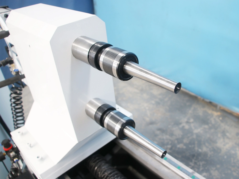 Tailstock of 2-station 1516 CNC wood lathe Tailstock of 2-station 1516 CNC wood lathe