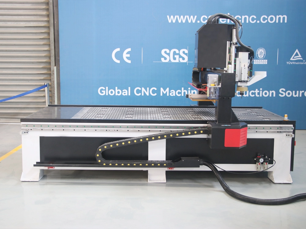 Side view of CNC router with linear automatic tool changer, oscillating tool, CCD camera Side view of CNC router with linear automatic tool changer, oscillating tool, CCD camera