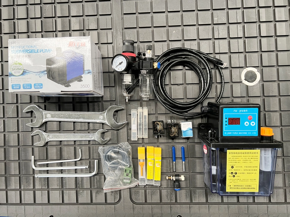 Submersible pump, oil-water separator, system connecting wire, relay, open-end wrench, hexagon screwdriver, tool holder, oscillating blade, double-edged milling cutter, engraving knife, air nozzle, lubricating oil pot, etc.
