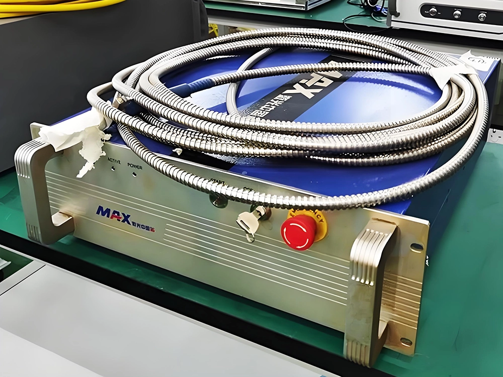 MAX laser generator MAX laser generator