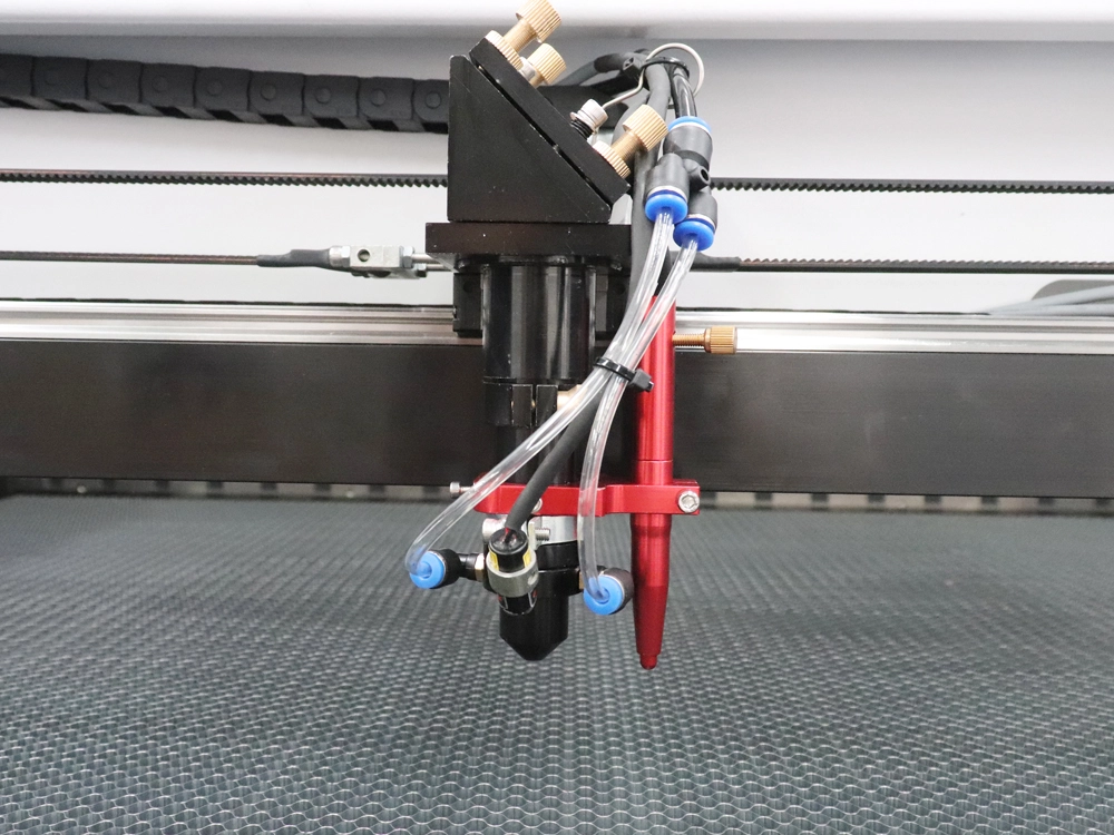 Laser head for CO2 laser cutting engraving machine Laser head for CO2 laser cutting engraving machine