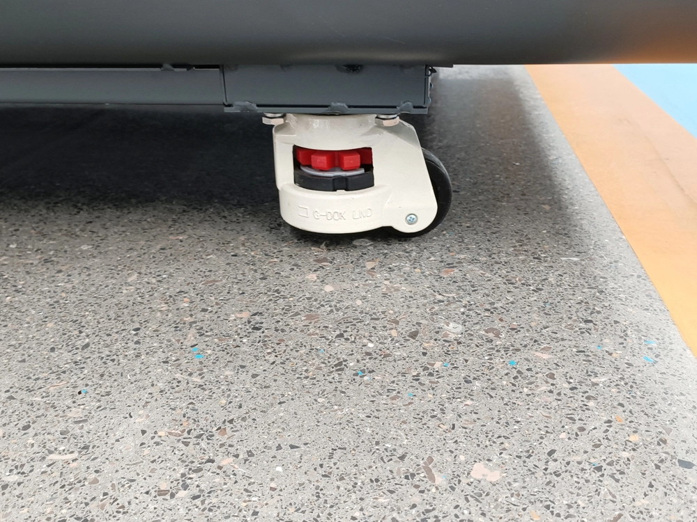 Adjustable pulley foot pad Adjustable pulley foot pad