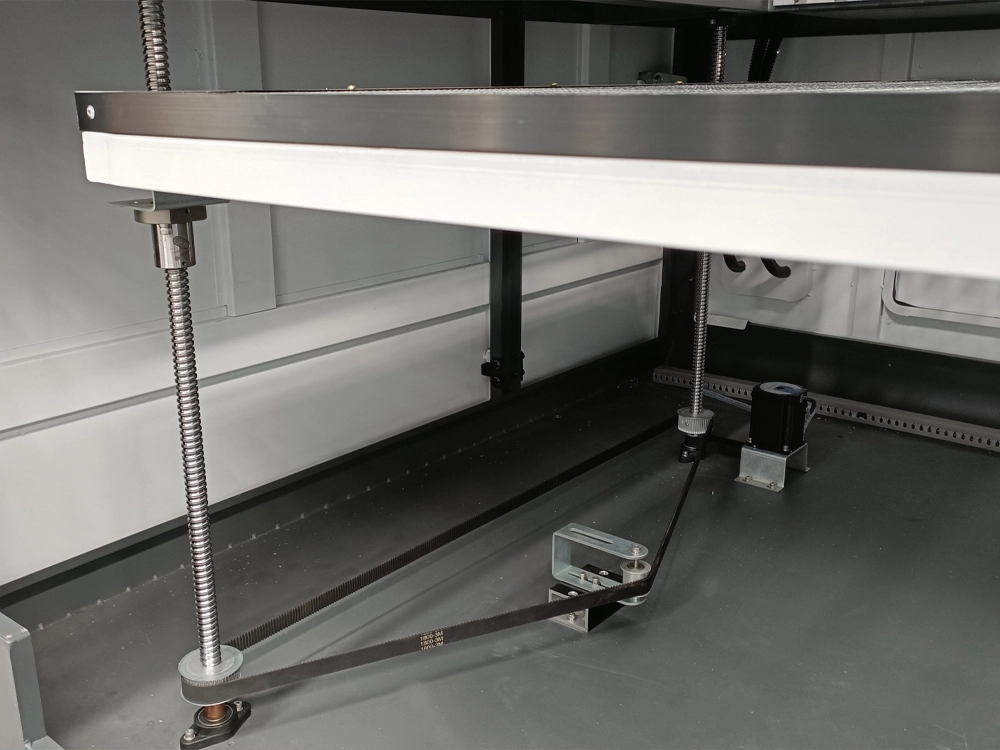 Electric lifting device for workbench Electric lifting device for workbench